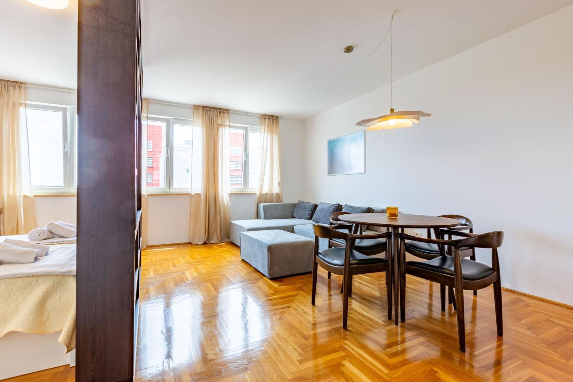Amarena Studio With Parking Zadar Bagian luar foto