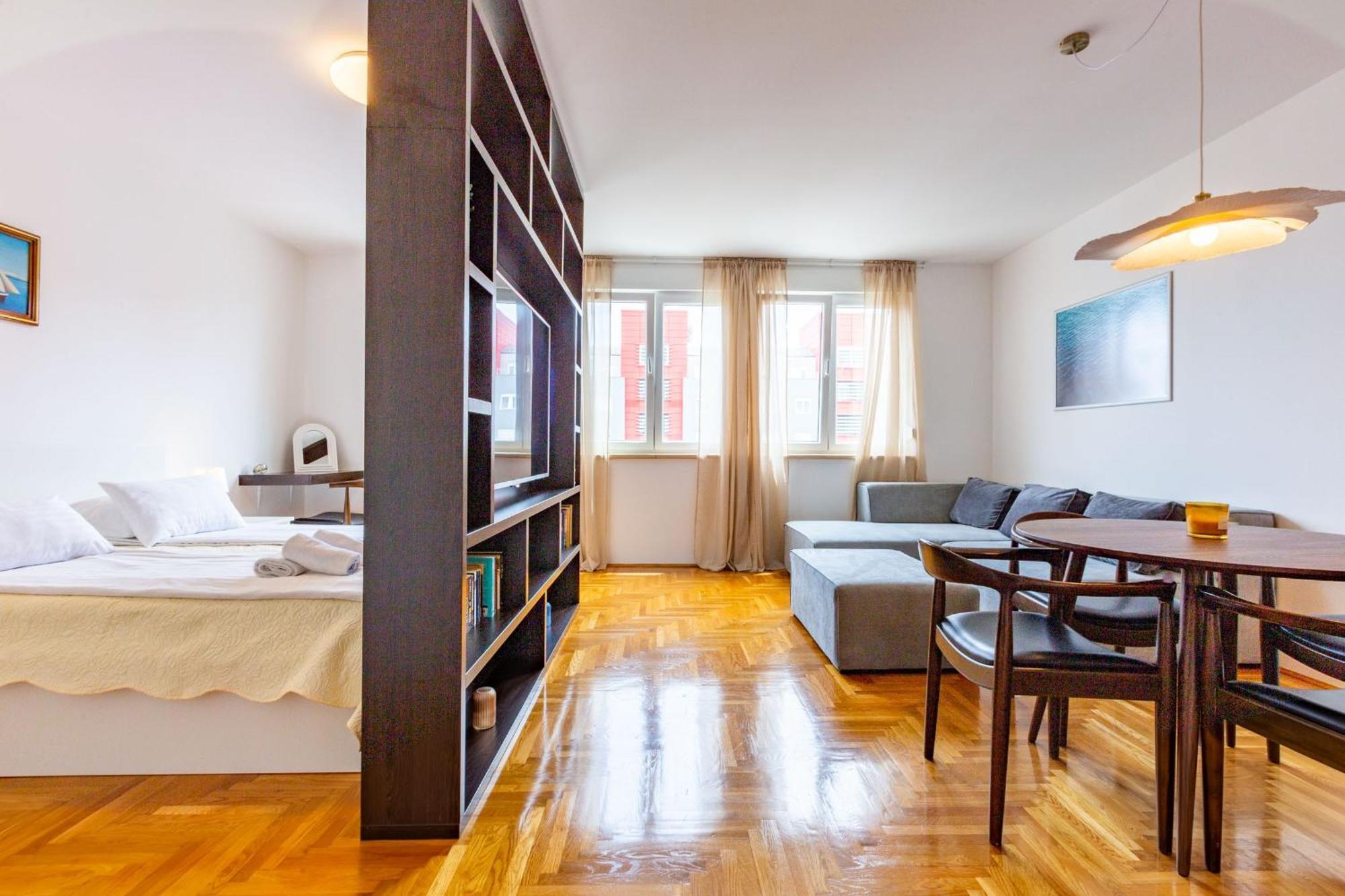 Amarena Studio With Parking Zadar Bagian luar foto
