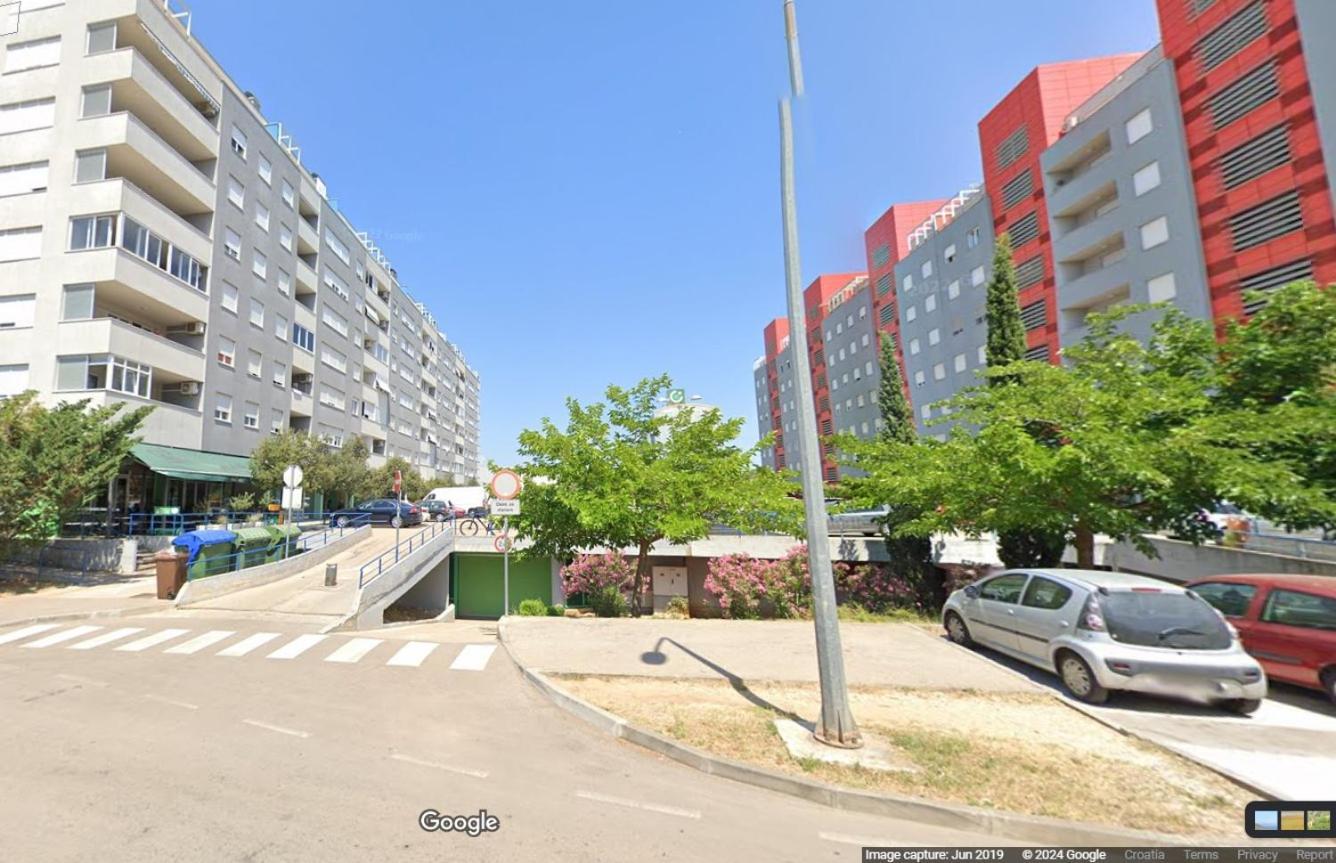 Amarena Studio With Parking Zadar Bagian luar foto